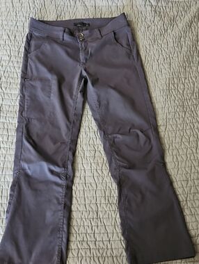 Halle Prana 8 Short Dark Grey Pants